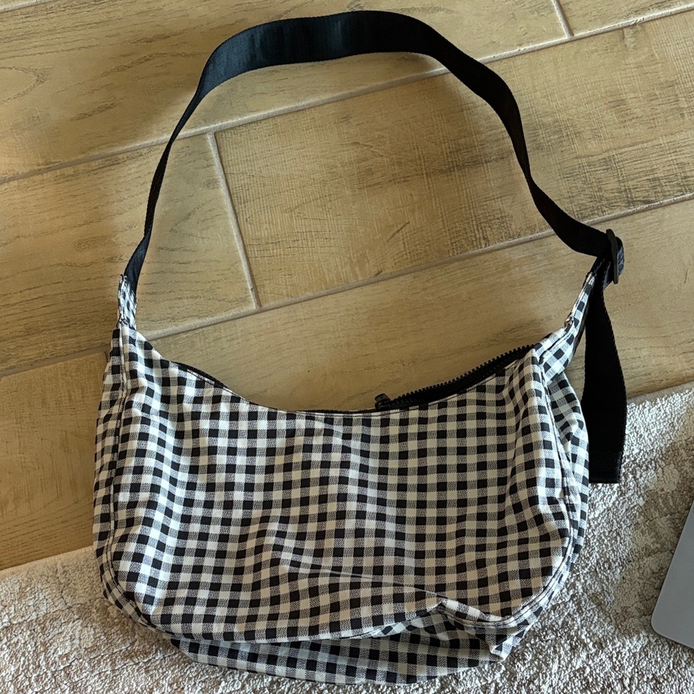 Baggu medium crescent- gingham